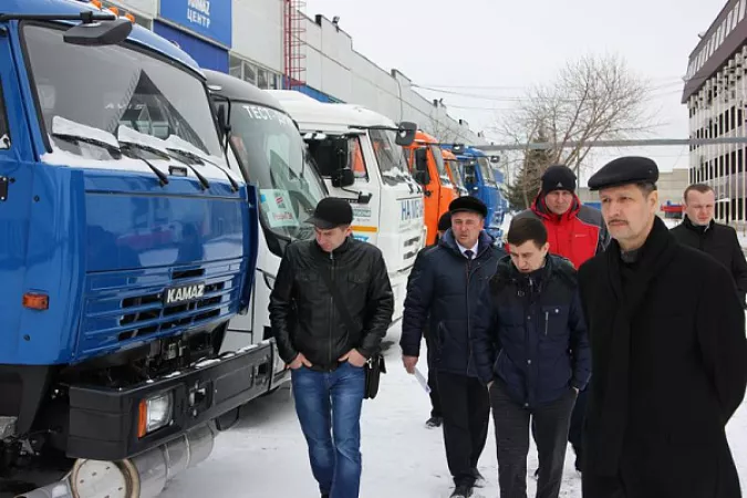 КАМАЗ поставит около ста единиц газомоторной техники «дочке» Газпрома в 2016 году
